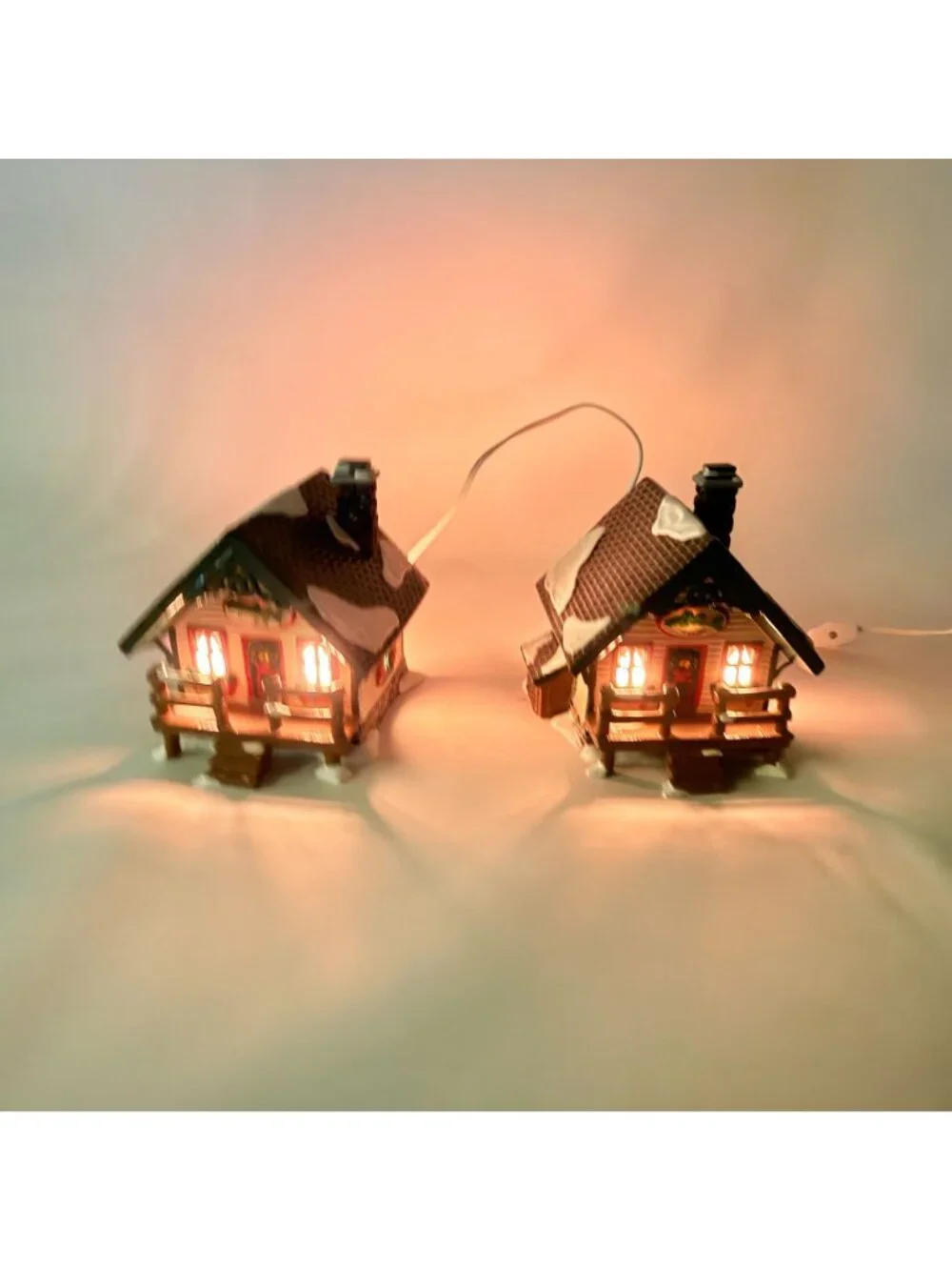 Dept 56 Snow Village Set Of 2 Fisherman’s Nook Cabins Lighted 54615 damaged